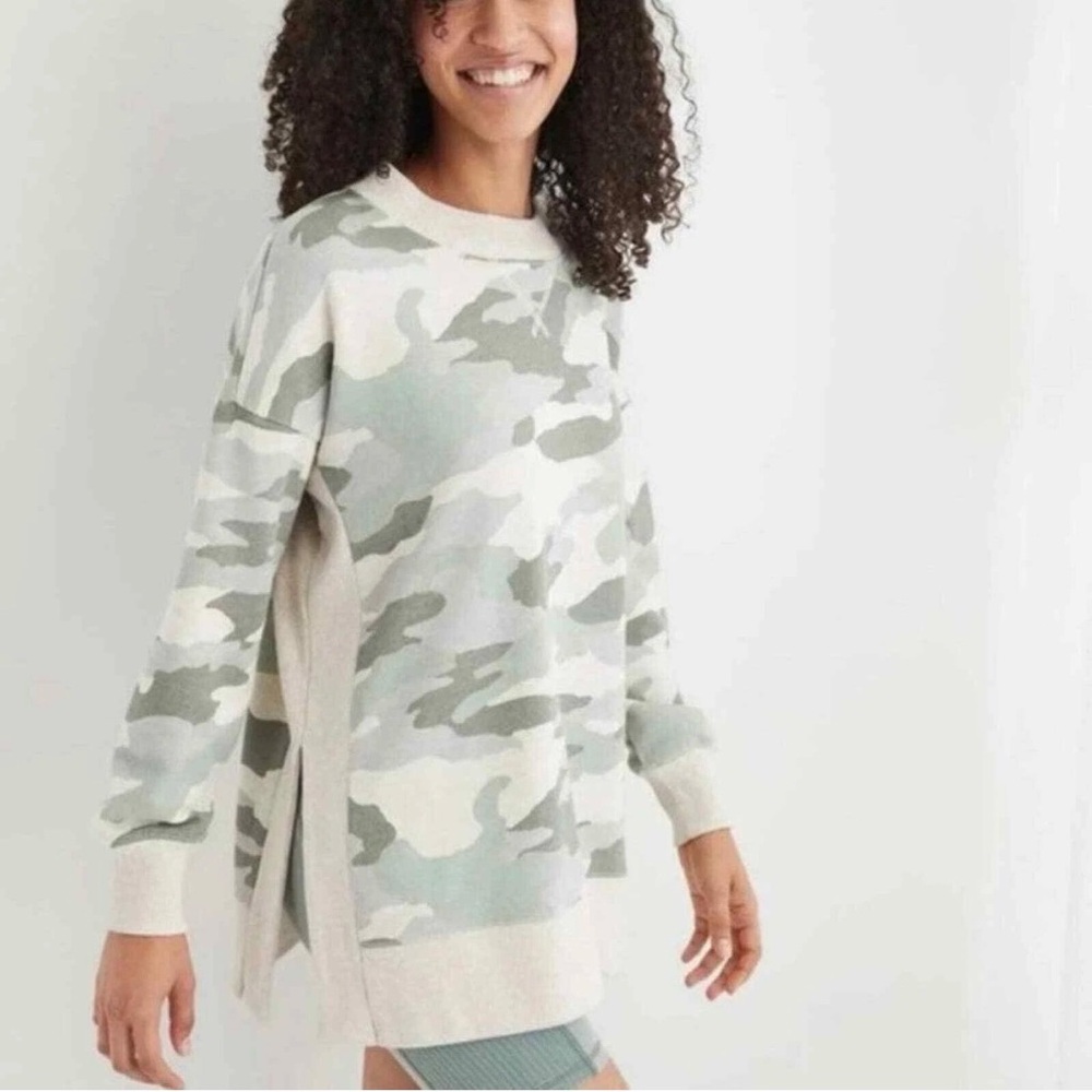 Aerie Good Vibes Oversized Gray Camo Side Slit Sweatshirt Women's XS